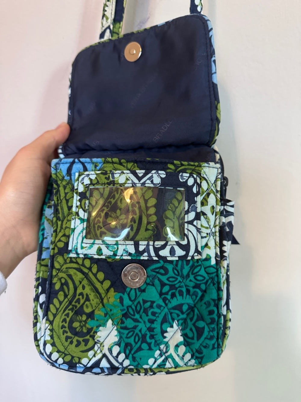 EUC Vera Bradley Crossbody Bag in Retired Caribbean Sea Paisley Green Pattern - Picture 4 of 9